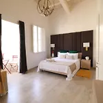 Seaside Independent Townhouse With Lift & Free Parking Senglea