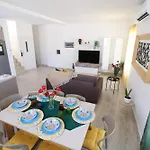 Semesterbostad Seaside Independent Townhouse With Lift & Free Parking Senglea