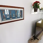 Seaside Independent Townhouse With Lift & Free Parking Semesterbostad *