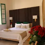 Seaside Independent Townhouse With Lift & Free Parking Senglea