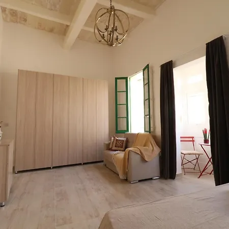 Seaside Independent Townhouse With Lift & Free Parking * Senglea