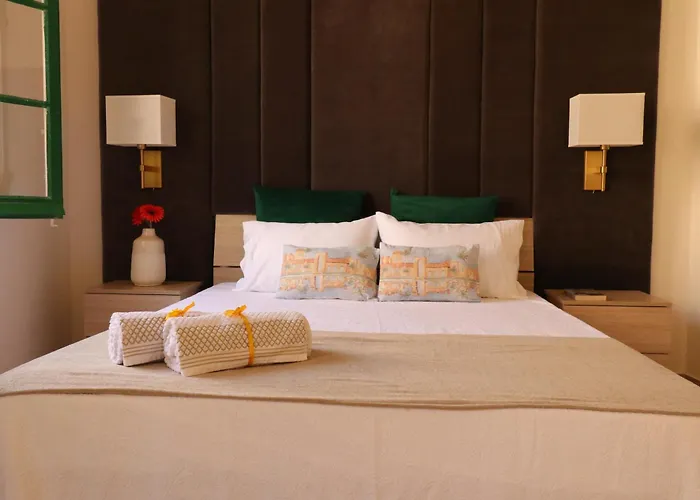 Seaside Independent Townhouse With Lift & Free Parking *