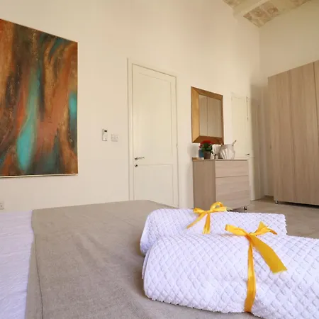 Seaside Independent Townhouse With Lift & Free Parking Prázdninový dům Senglea