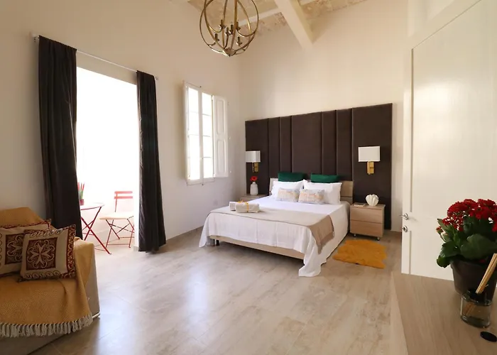 Seaside Independent Townhouse With Lift & Free Parking セングレア